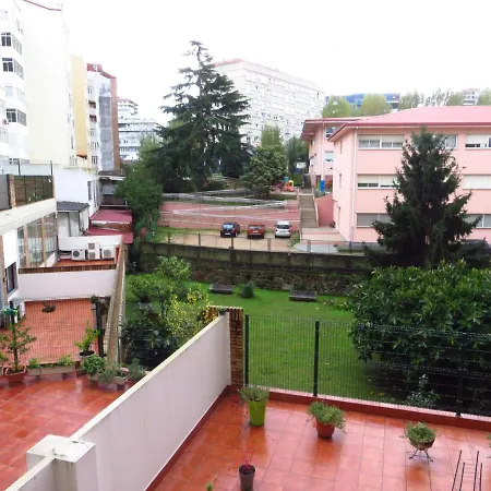 アパート Piso Eugenio Fadrique ヴィーゴ